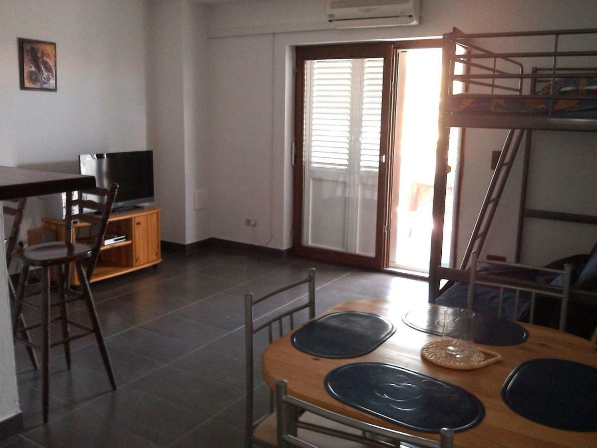 Ferienwohnung-Apartment Bootsliegeplatz Nach Anfrage 포블랴나 외부 사진