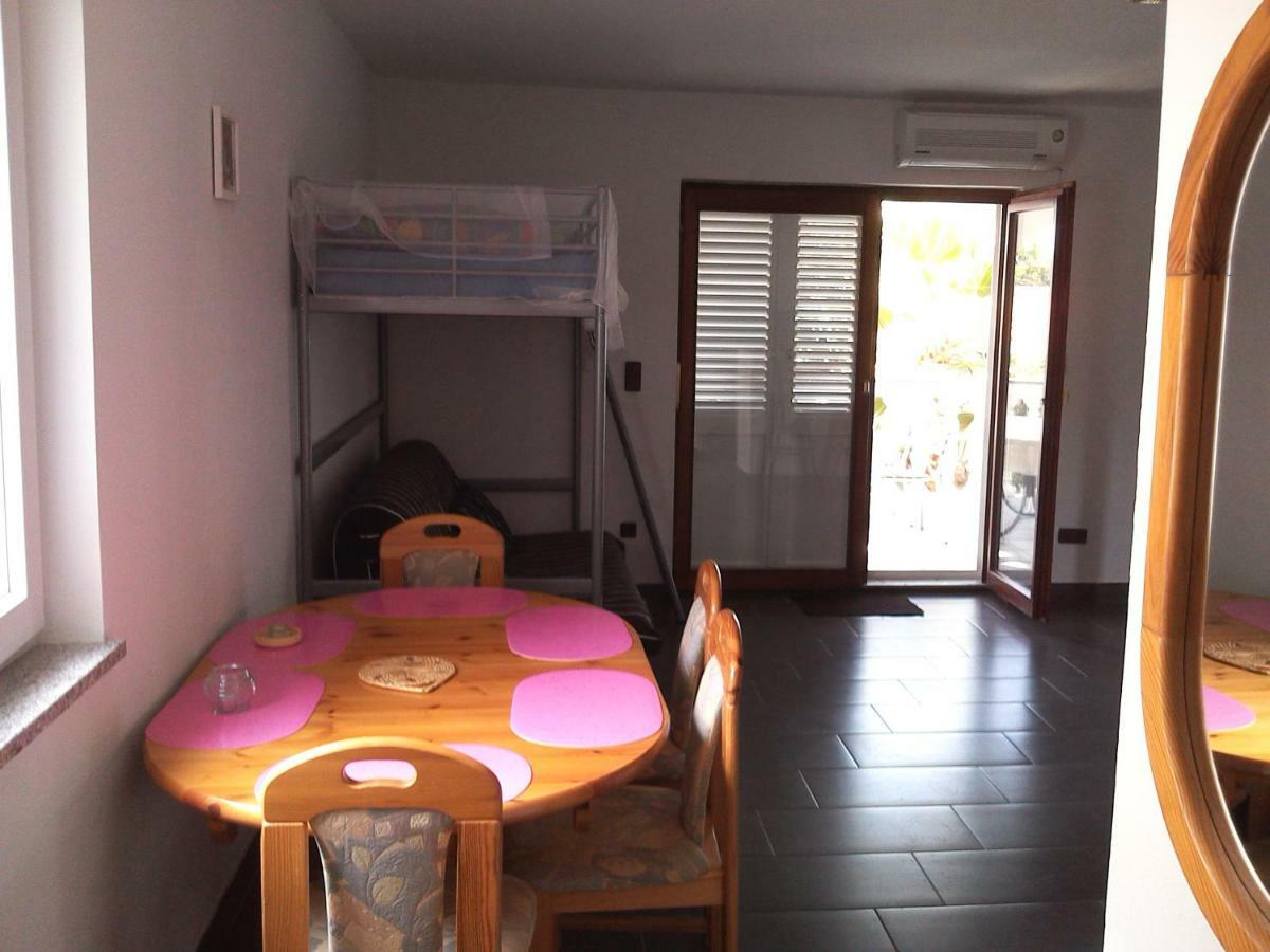 Ferienwohnung-Apartment Bootsliegeplatz Nach Anfrage 포블랴나 외부 사진