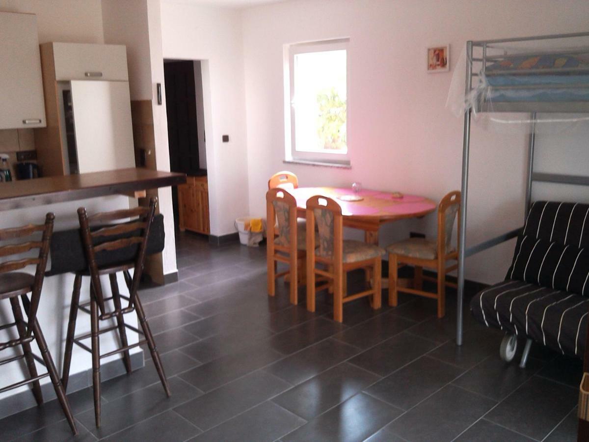 Ferienwohnung-Apartment Bootsliegeplatz Nach Anfrage 포블랴나 외부 사진